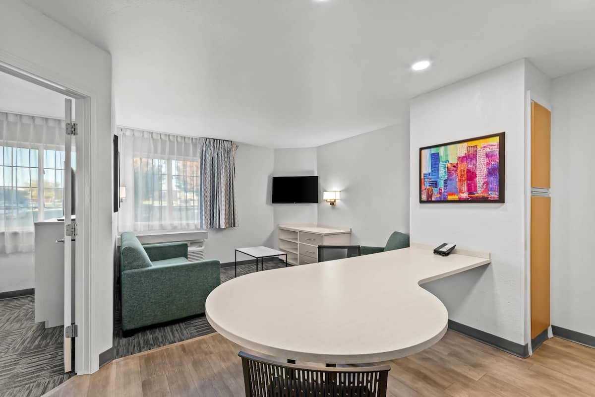 Suite, 1 grand lit et 1 canapé-lit, non-fumeur