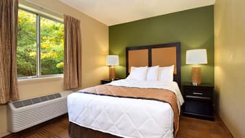Studio Deluxe, 1 grand lit et 1 canapé-lit, non-fumeur | Bureau, espace de travail pour ordinateurs portables