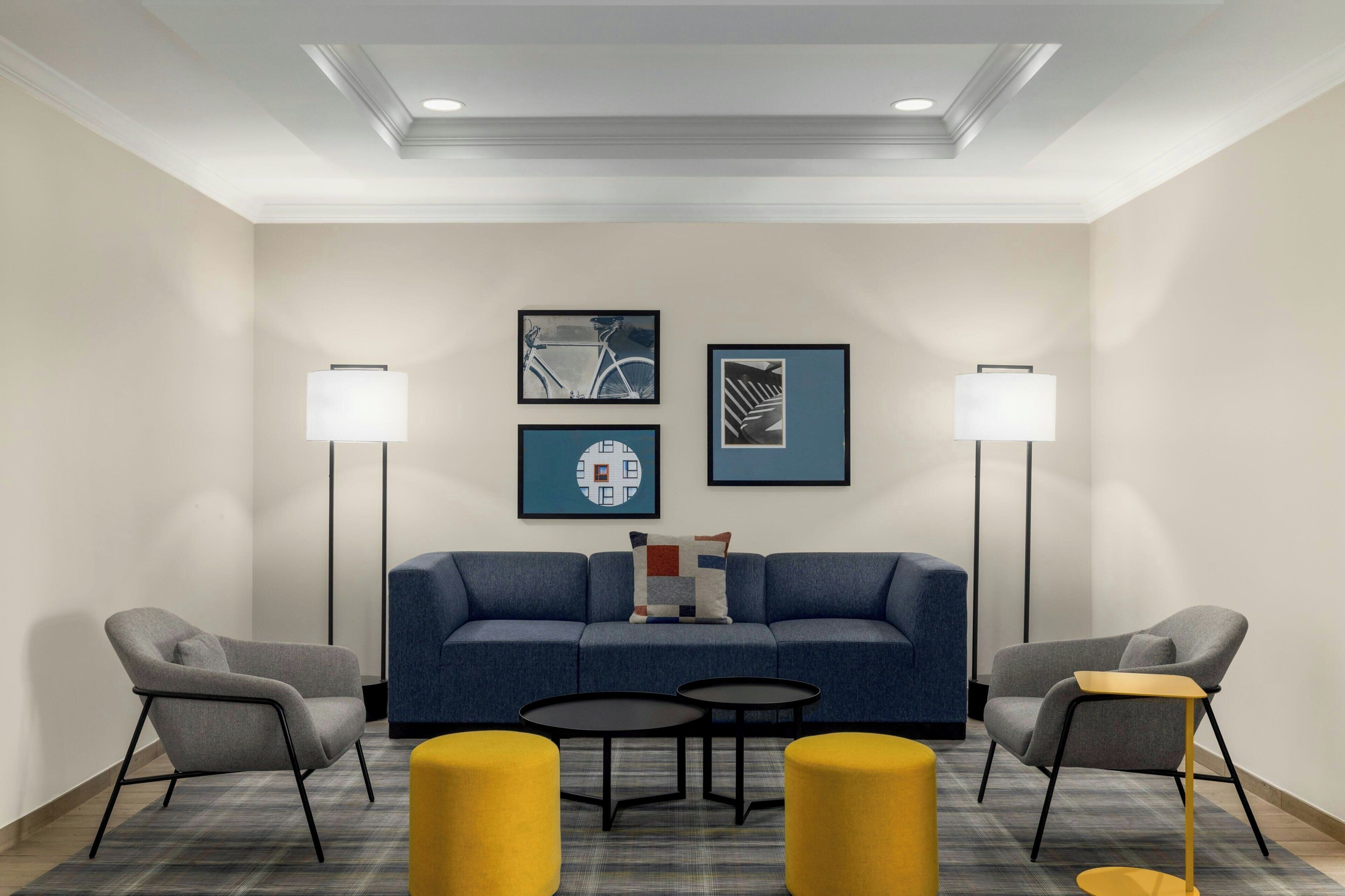 Lobby lounge