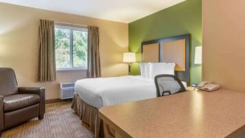 Desk, laptop workspace, free WiFi, bed sheets