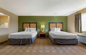 Deluxe Studio, Multiple Beds, Non Smoking