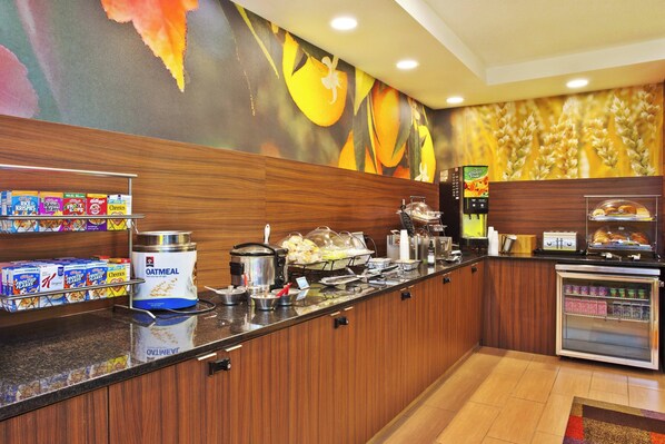 Free daily buffet breakfast