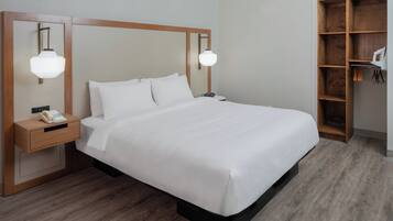 Pillowtop beds, in-room safe, desk, laptop workspace