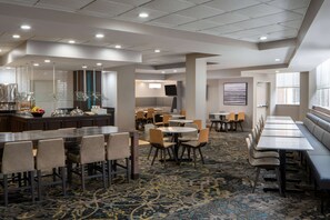 Bao gồm bữa sáng buffet hàng ngày 