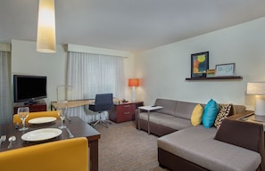 Flat-screen TV - Residence Inn By Marriott Knoxville Cedar Bluff (Knoxville)