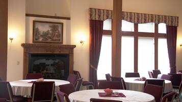 Ilmainen päivittäinen buffetaamiainen