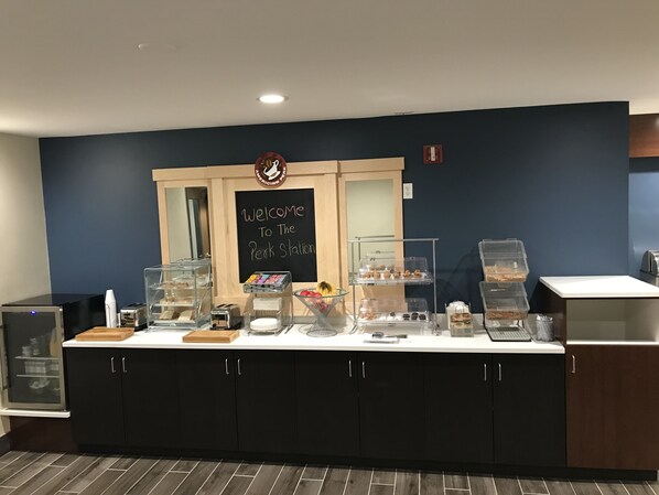 Free daily continental breakfast 