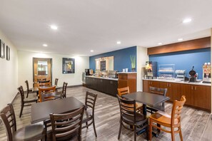 Free daily continental breakfast