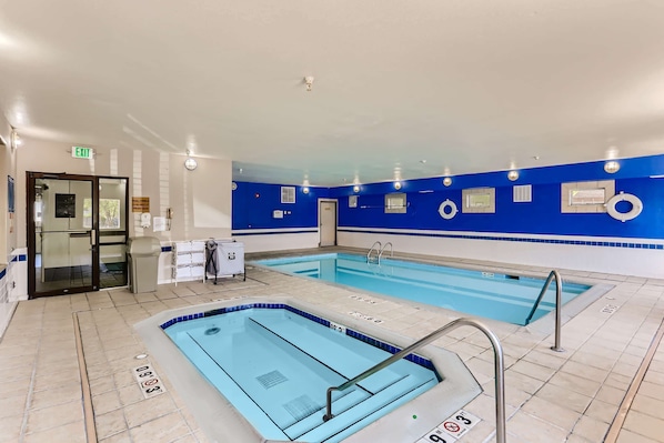 Piscine intérieure