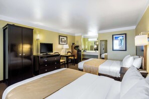 Chambre Standard, 2 grands lits, non-fumeur | Literie de qualité, couette en duvet, fer et planche à repasser
