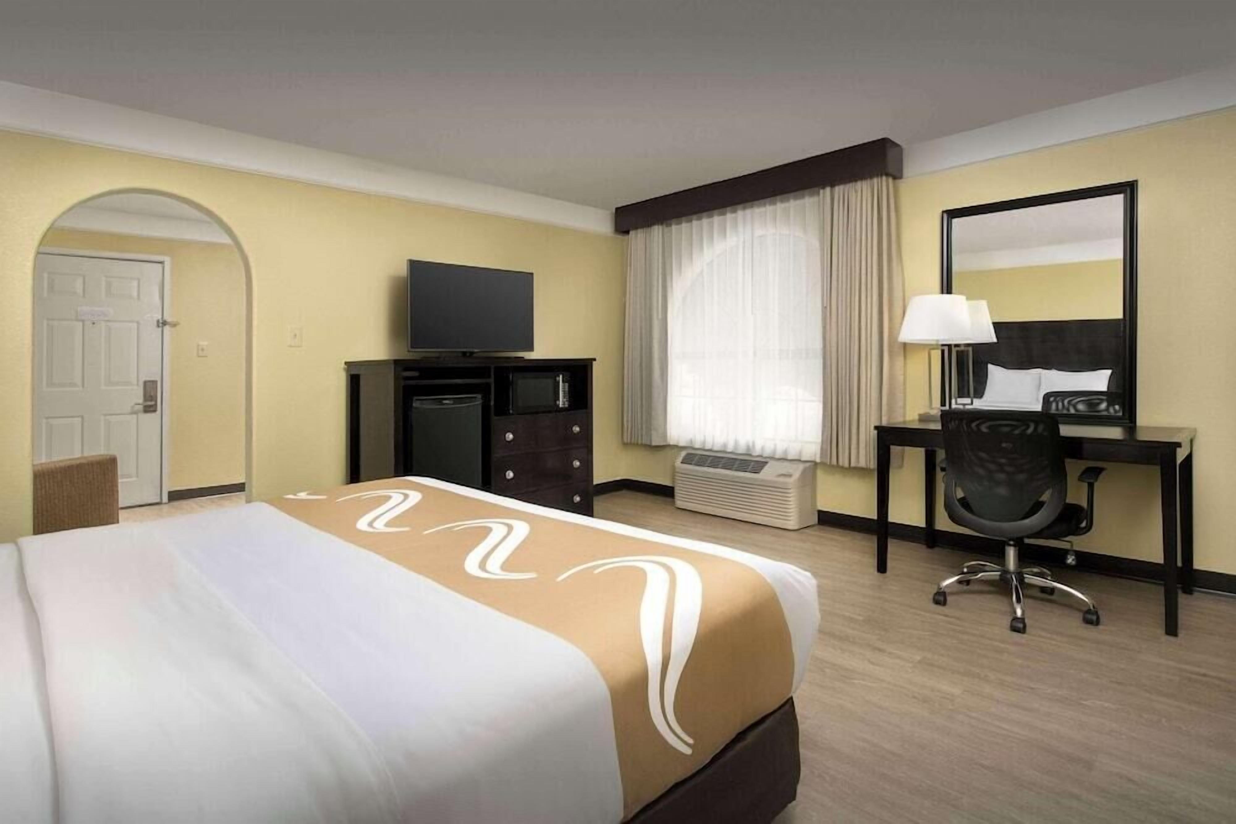 Premium bedding, down comforters, iron/ironing board, free WiFi