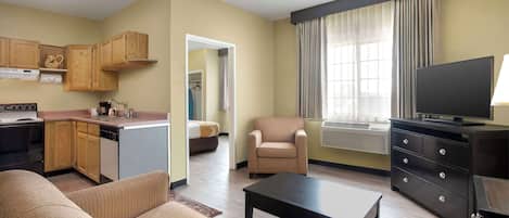 Premium bedding, down comforters, iron/ironing board, free WiFi