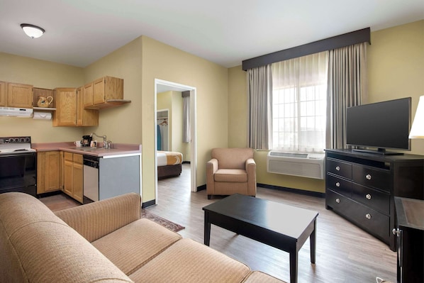 Premium bedding, down comforters, iron/ironing board, free WiFi