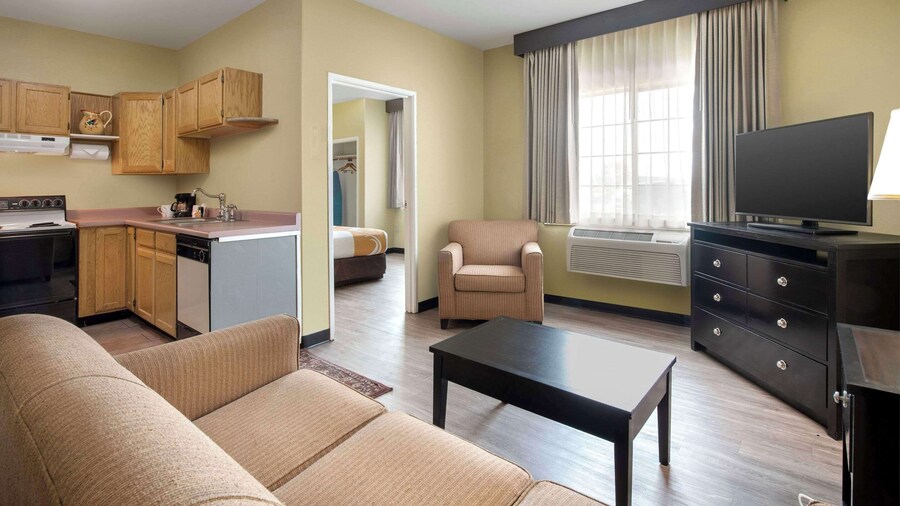 Quality Inn & Suites Gallup I-40 Exit 20