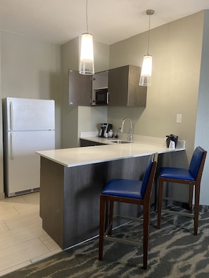 Presidential Suite, 1 King Bed, Non Smoking | Private kitchenette