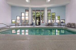 Piscine intérieure