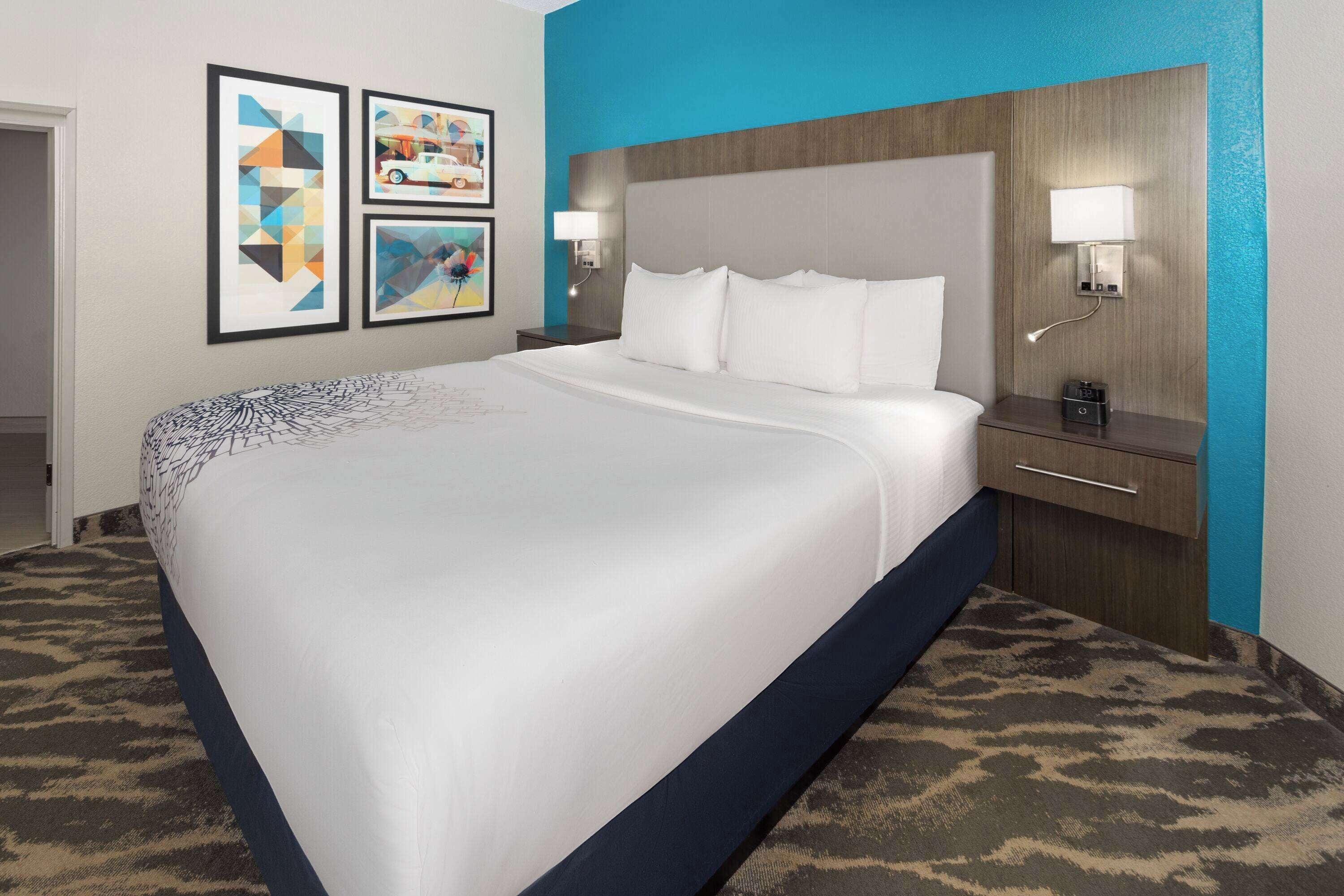 presidential suite, 1 king bed, non smoking | pillow-top beds, desk, blackout curtains, iron/ironing board