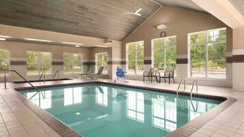 Indoor pool, pool loungers