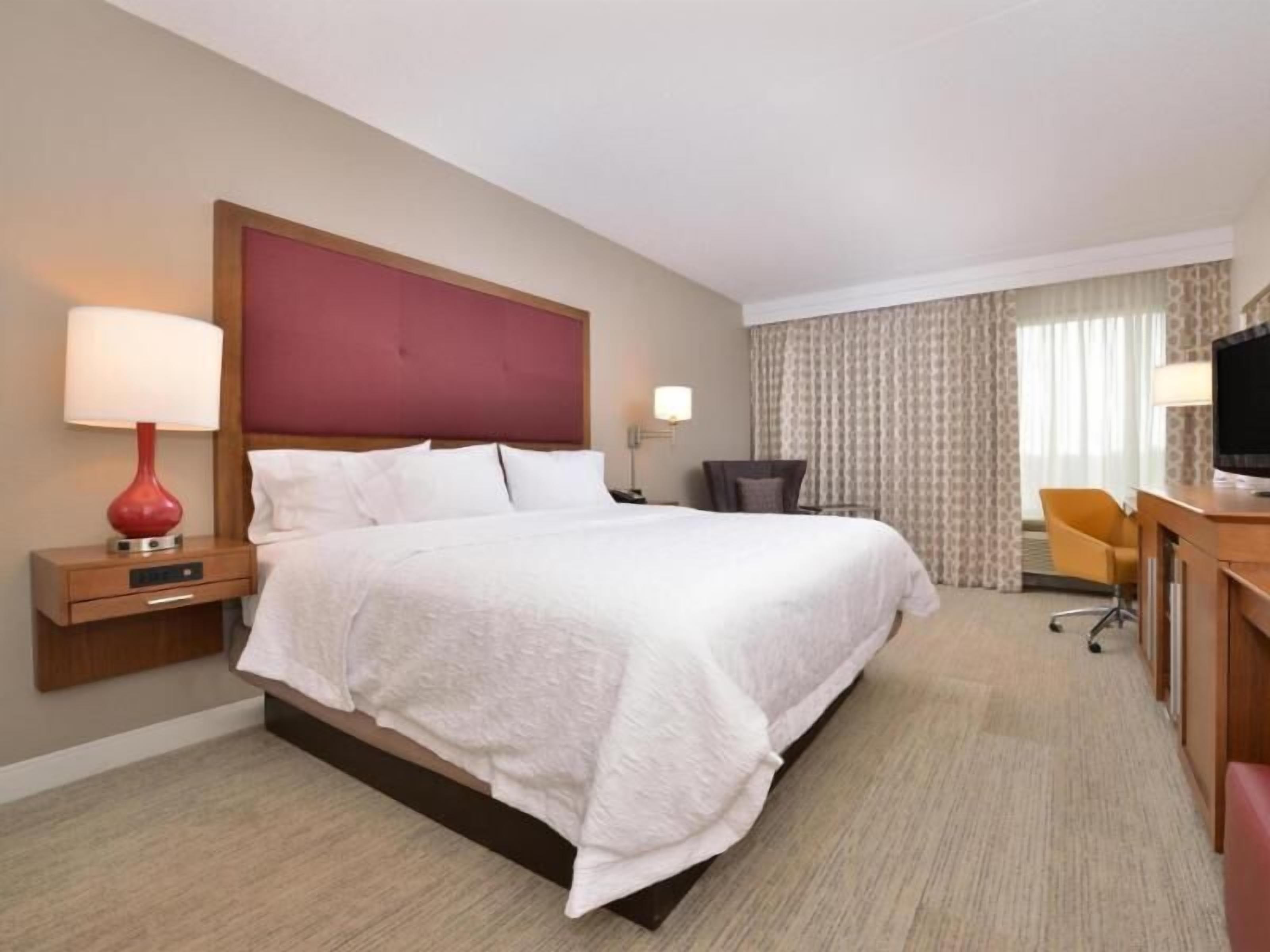 Desk, iron/ironing board, free cribs/infant beds, free WiFi