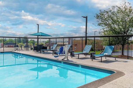 Seasonal outdoor pool