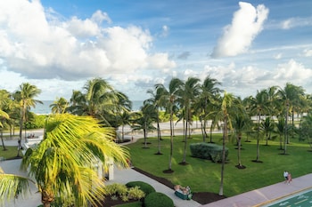 Hotel Exterior at Eurostars Winter Haven