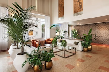Reception area at Eurostars Winter Haven