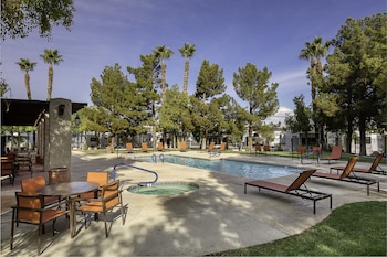 Outdoor pool at Arizona Charlies Boulder