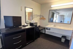 Standard Room, 2 Queen Beds | Desk, iron/ironing board, rollaway beds, free WiFi