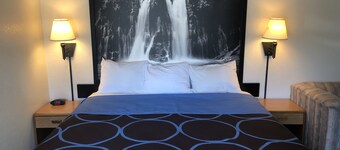 Super 8 by Wyndham Red Bluff