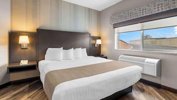 Standardzimmer, 1 King-Bett, Nichtraucher, Kochnische (Walk-in Shower;with Sofabed)