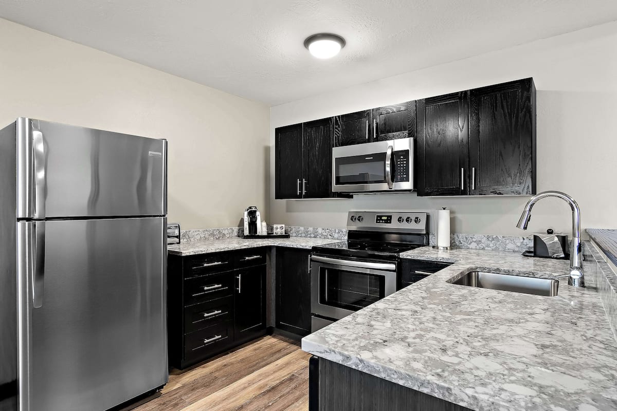 standard apartment, 1 king bed with sofa bed, non smoking, kitchen (with sofabed) | private kitchen | fridge, microwave, coffee/tea maker