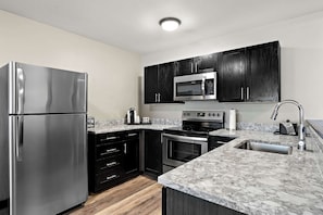 Standard Apartment, 1 King Bed with Sofa bed, Non Smoking, Kitchen (with Sofabed) | Private kitchen