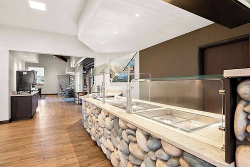 Best Western Sawtooth Inn & Suites