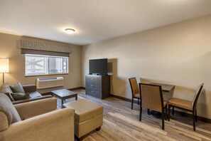 Apartamento standard, 1 cama King e sofá-cama, para não fumantes, cozinha (with Sofabed) | Roupas de cama antialérgicas, cofres nos quartos, escrivaninha