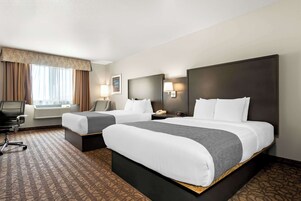 Hypo-allergenic bedding, in-room safe, desk, laptop workspace