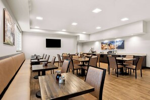 Free daily cooked-to-order breakfast 