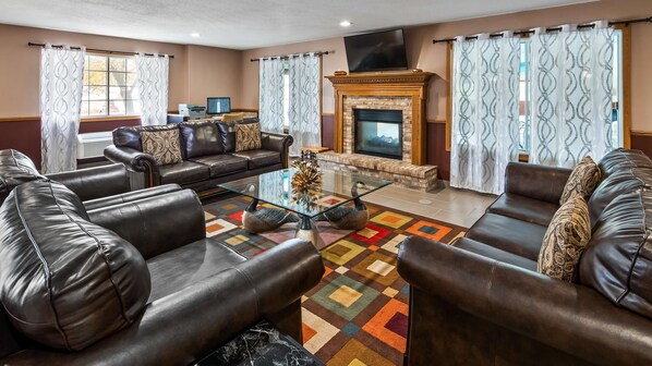 Lobby - Best Western Dodgeville Inn & Suites (Dodgeville)