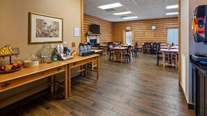 Free continental breakfast  - Best Western Dodgeville Inn & Suites (Dodgeville)