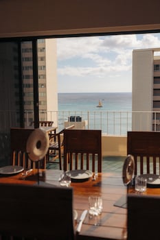 2 Bedroom Ocean View Penthouse | Dining room at Lotus Honolulu at Diamond Head