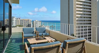 Lotus Honolulu at Diamond Head