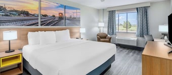 Days Inn by Wyndham Lamar