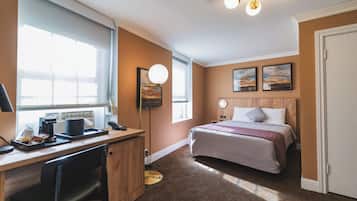Standard Room, 1 Queen Bed