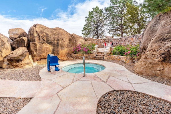 Indoor pool, seasonal outdoor pool