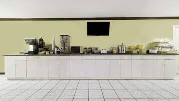 Sudah termasuk sarapan ala kontinental setiap hari