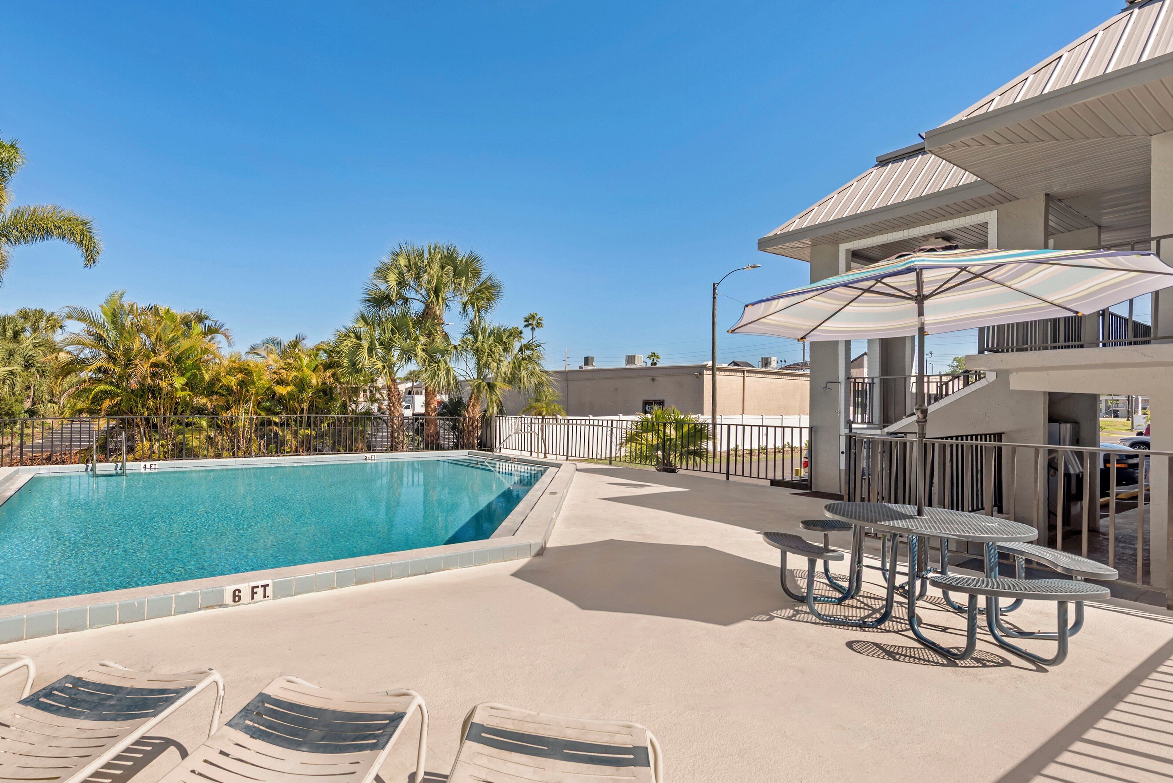 Photo - Red Roof Inn Kissimmee, FL