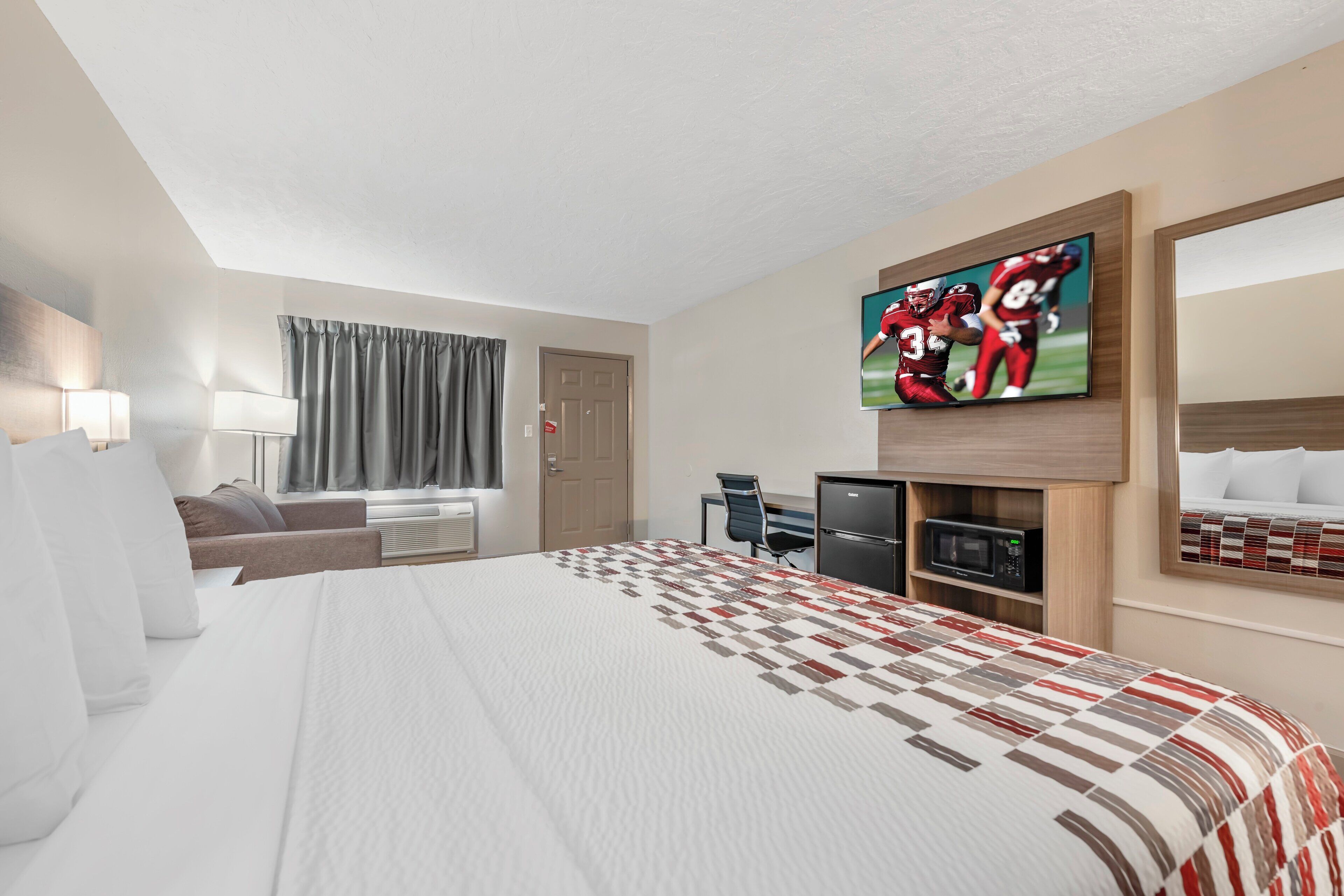 Photo - Red Roof Inn Kissimmee, FL