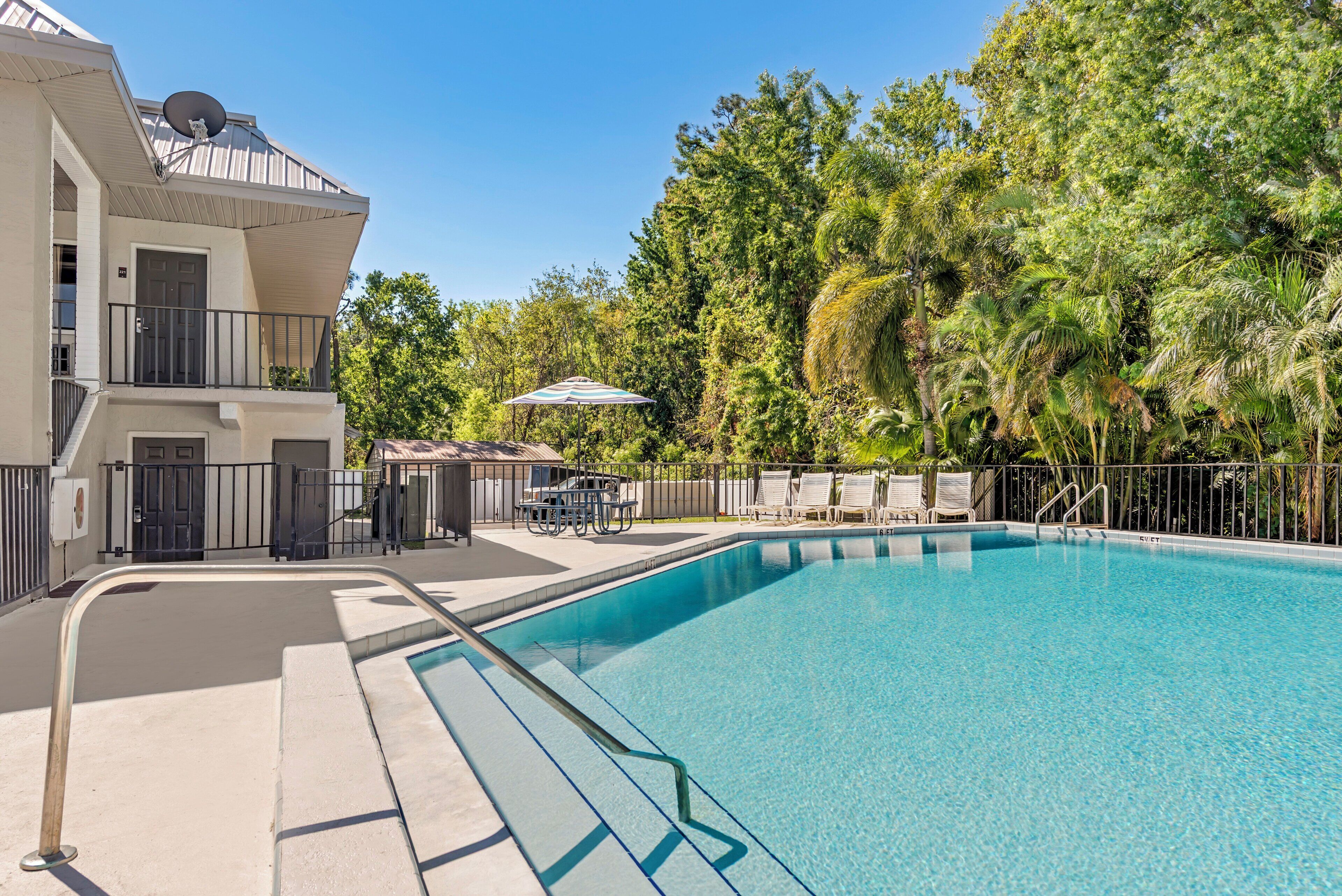 Photo - Red Roof Inn Kissimmee, FL