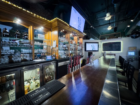 Se sirven almuerzos, cenas y brunch. Met Hotel