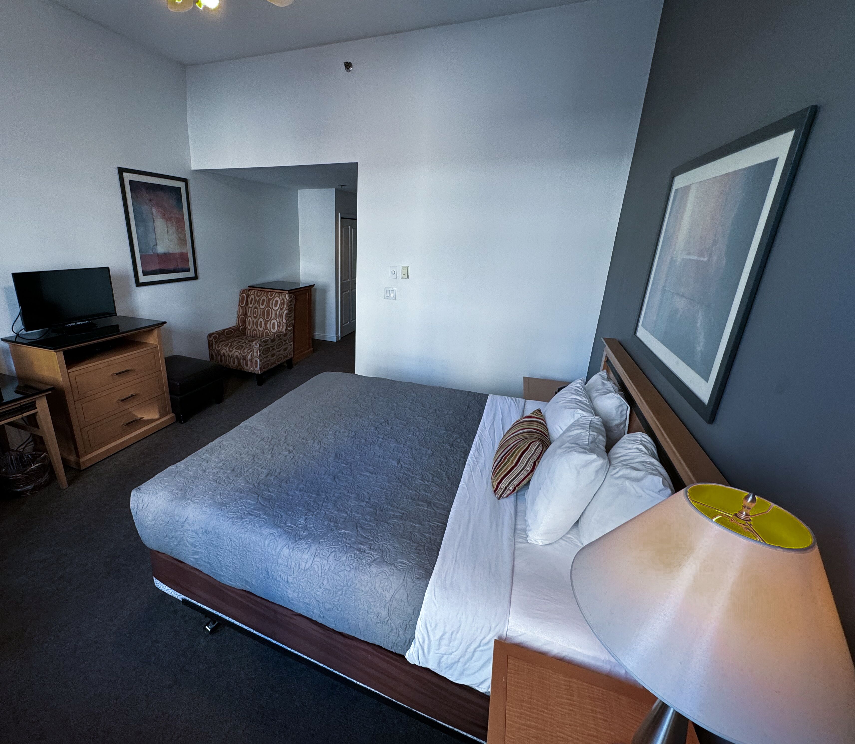 Standard Room, 1 King Bed (Rear Facing)