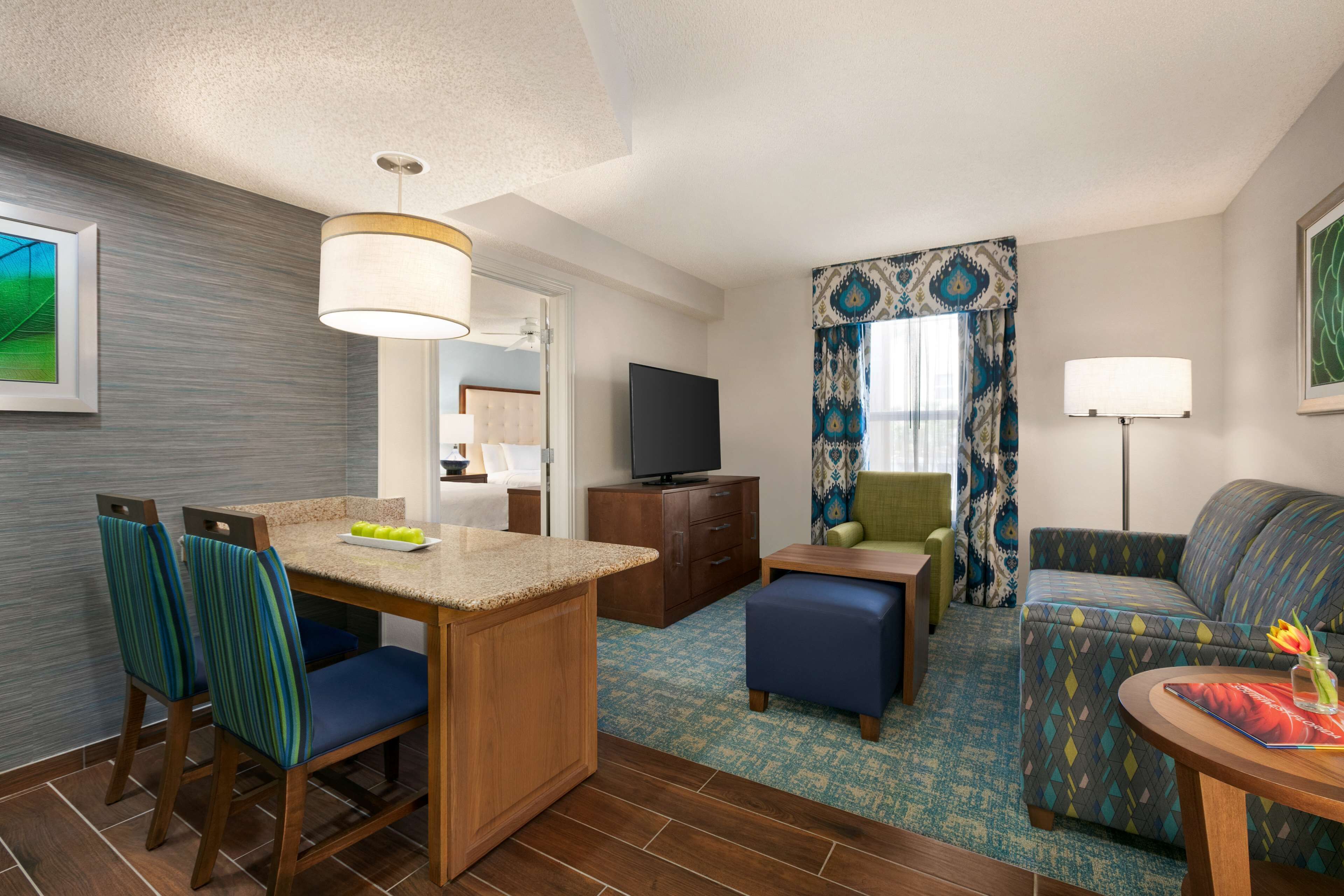 suite 2 doubles | 1 bedroom, pillow-top beds, desk, laptop workspace